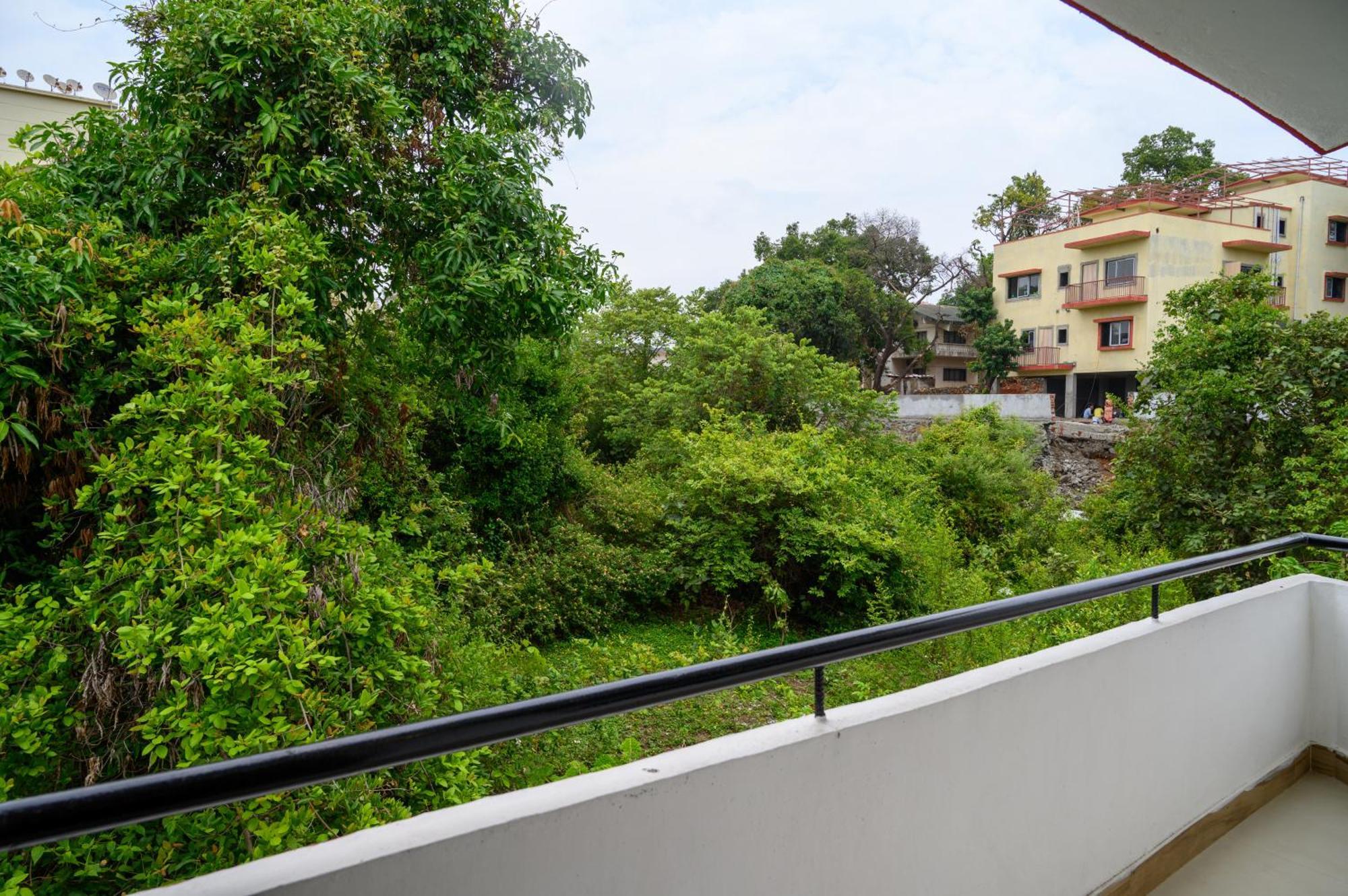 Girivihar Holiday Club - Pure Veg Lonavla Exterior foto