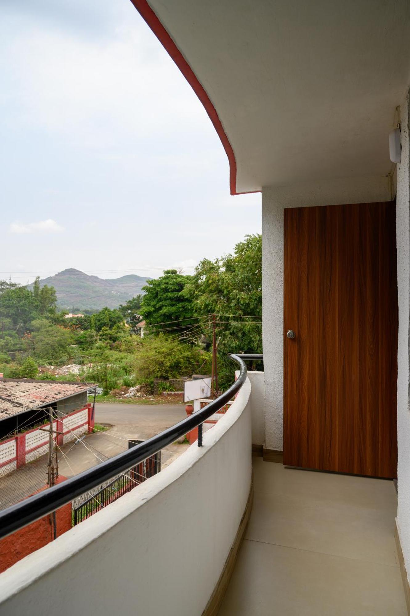 Girivihar Holiday Club - Pure Veg Lonavla Exterior foto