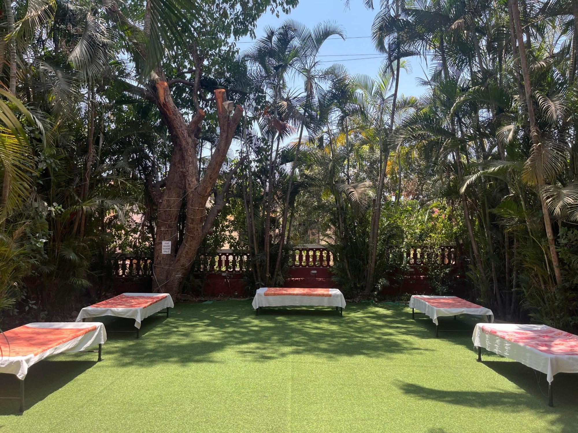 Girivihar Holiday Club - Pure Veg Lonavla Exterior foto